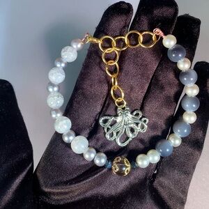 TIDAL SYMMETRY — Handcrafted Pearl & Gray Glass Beaded Bracelet w Octopus Charm